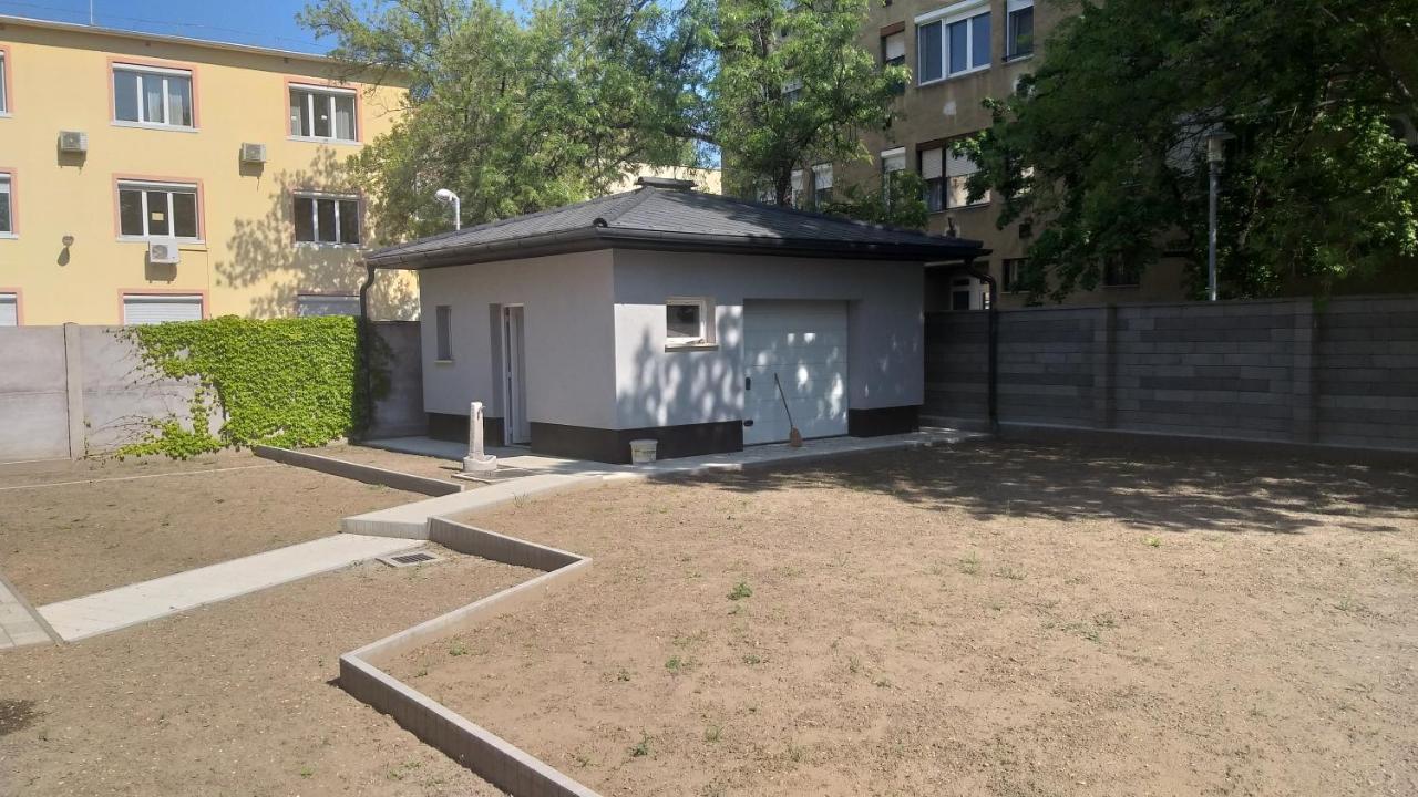 Karpatia Vendeghaz 1201 Budapeste Exterior foto
