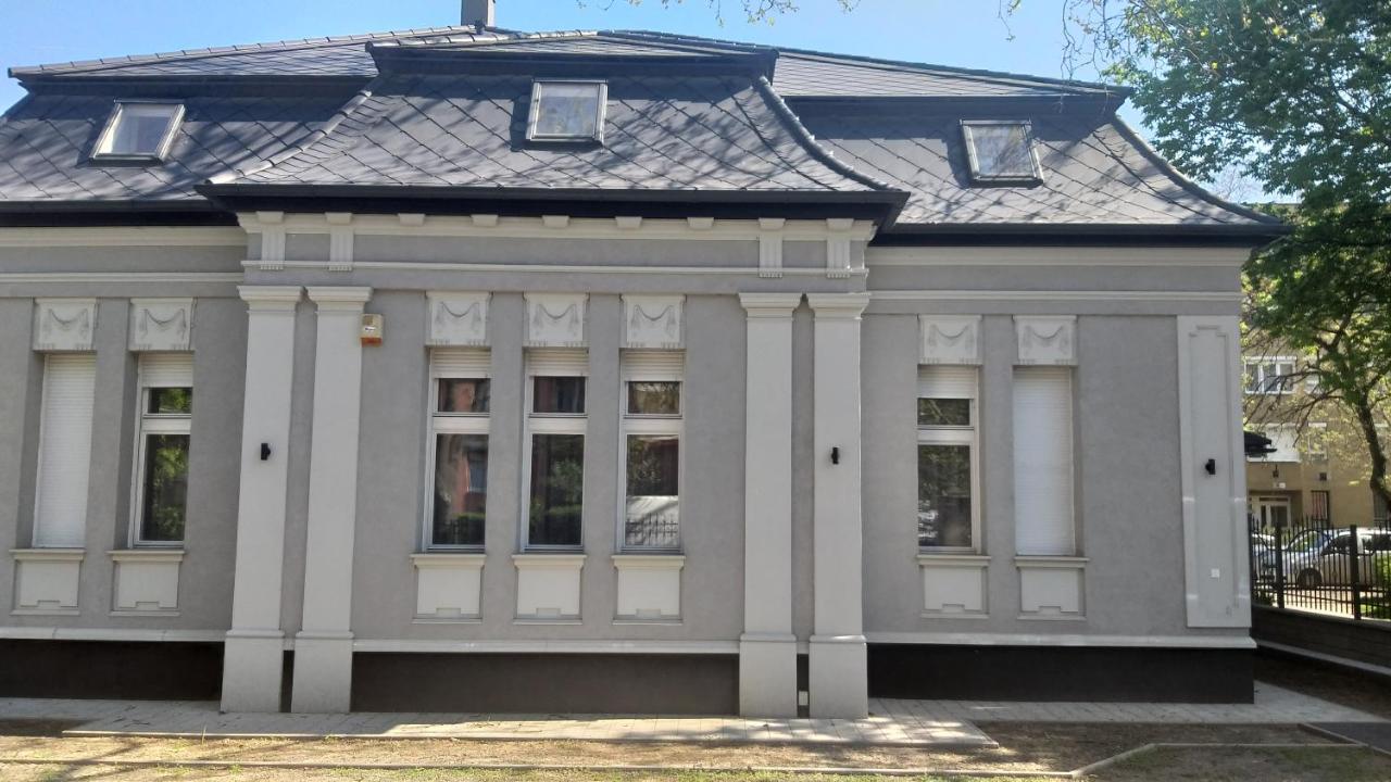 Karpatia Vendeghaz 1201 Budapeste Exterior foto